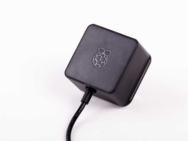 Raspberry Pi: Official USB-C Power Supply - Black
